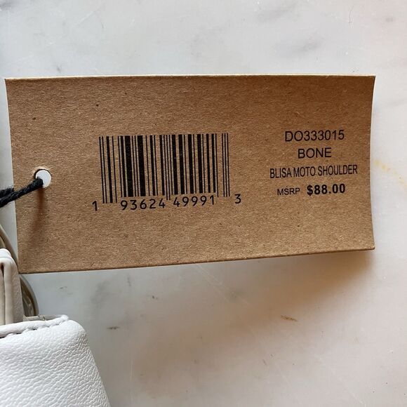 NWT Steve Madden Blisa Moto Shoulder Bag Cream Bone Logo MSRP $88 Small Flaw - Picture 3 of 16